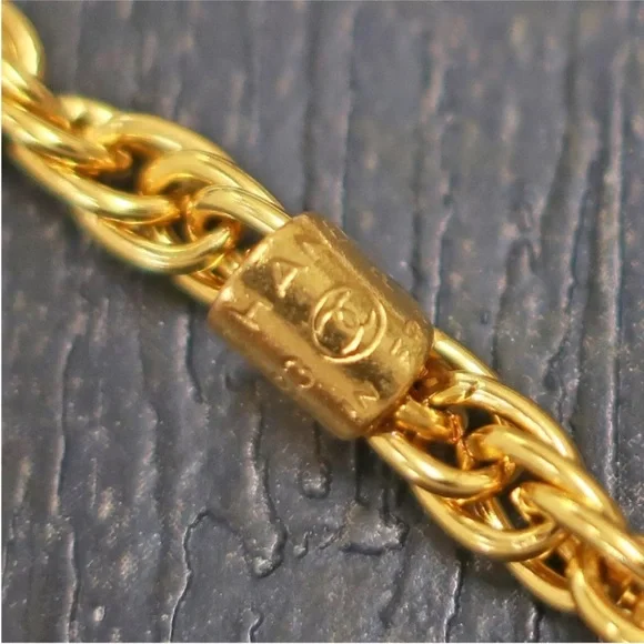 CHANEL CC Logo Charm Gold Plated Necklace - Picture 5 of 6